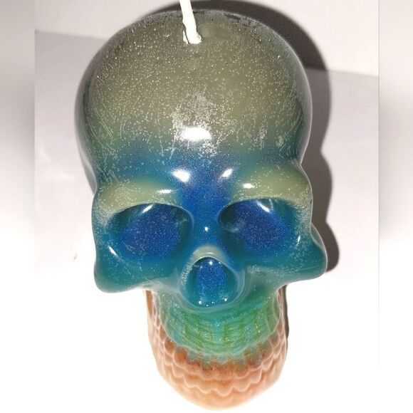 Hand crafted limited edition from our Raging skull candle collection - Picture 2 of 6